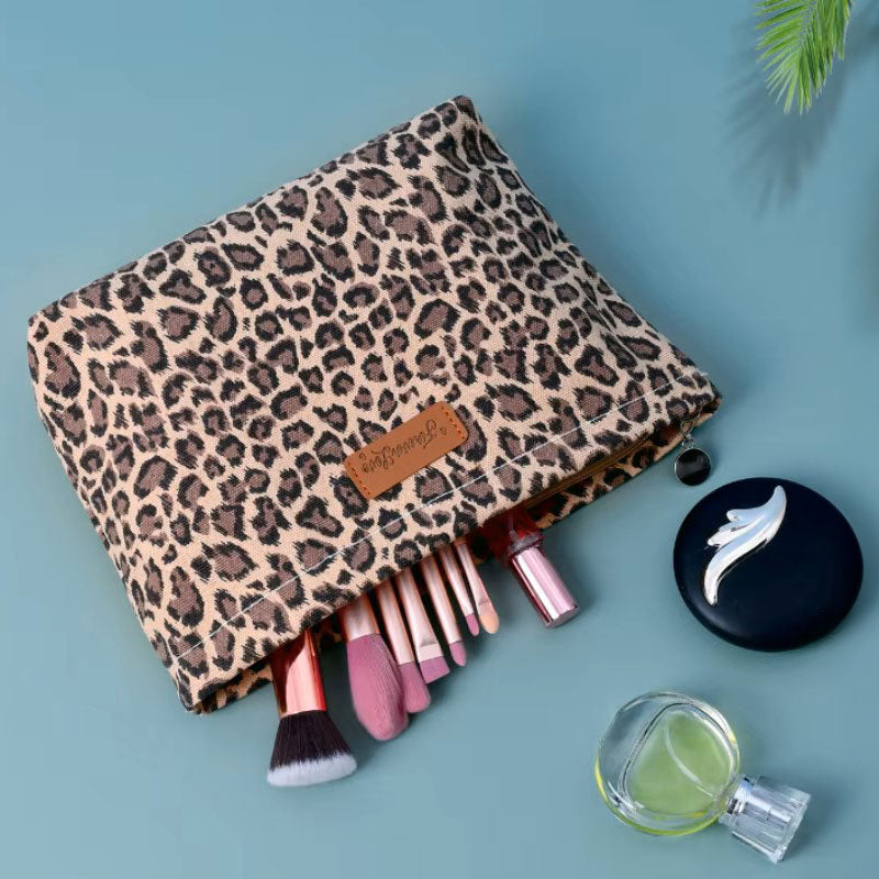Trousse Leopard Sauvage – Pochette de Maquillage