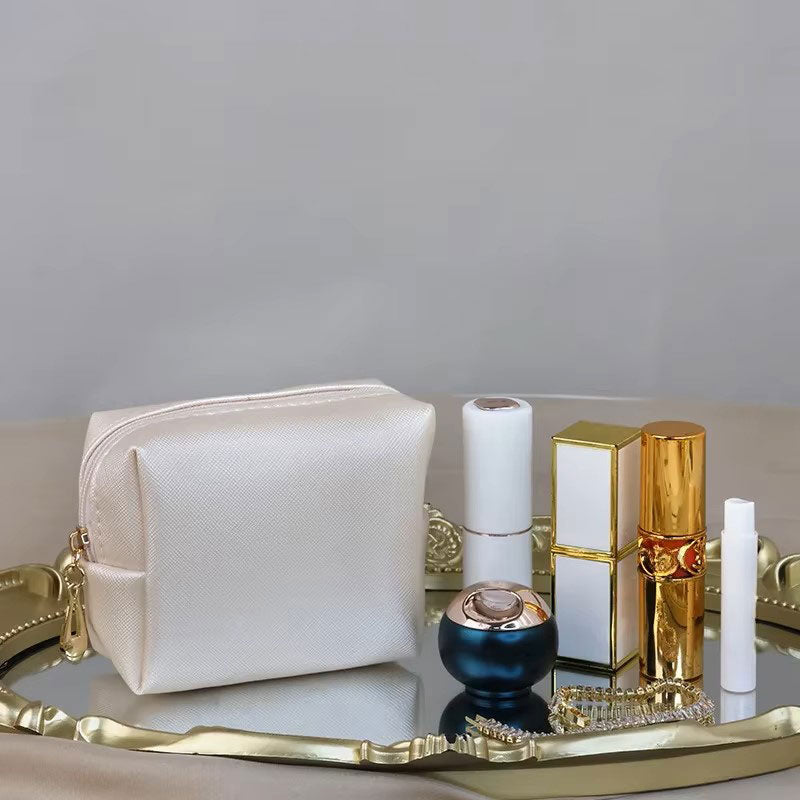 Elara – Pochette de Maquillage Compacte