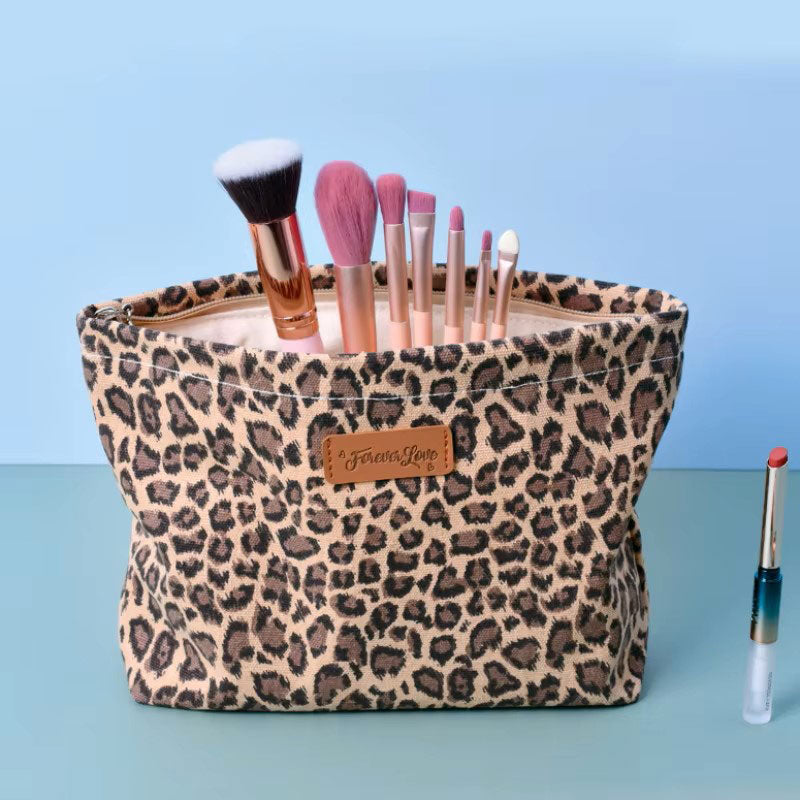 Trousse Leopard Sauvage – Pochette de Maquillage