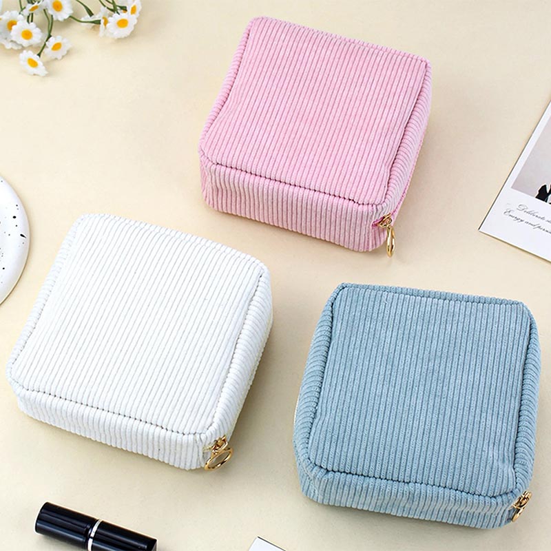 Pochette Carrée Bellano en Velours Côtelé