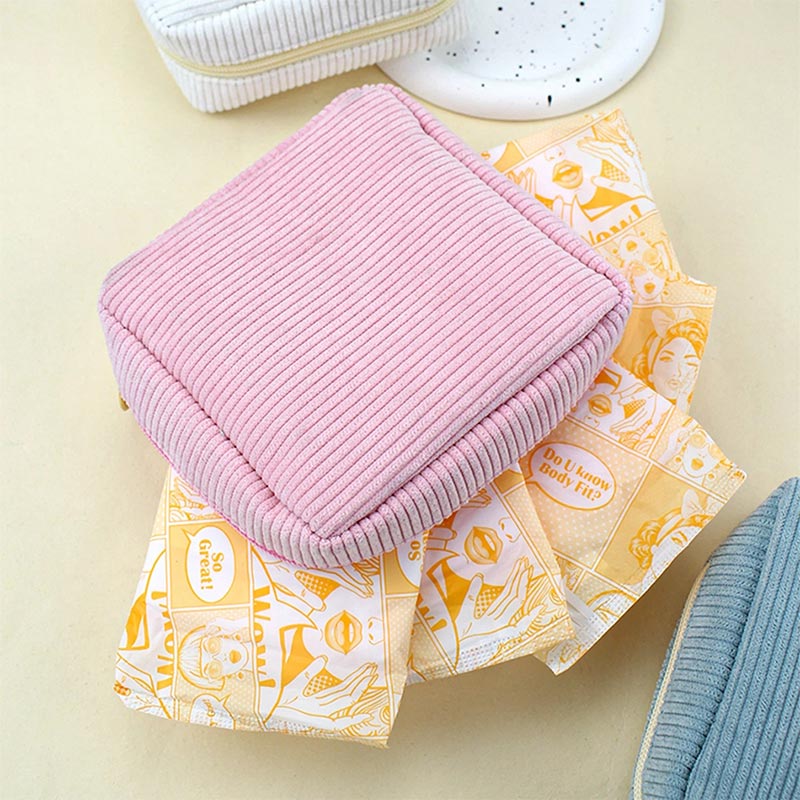 Pochette Carrée Bellano en Velours Côtelé