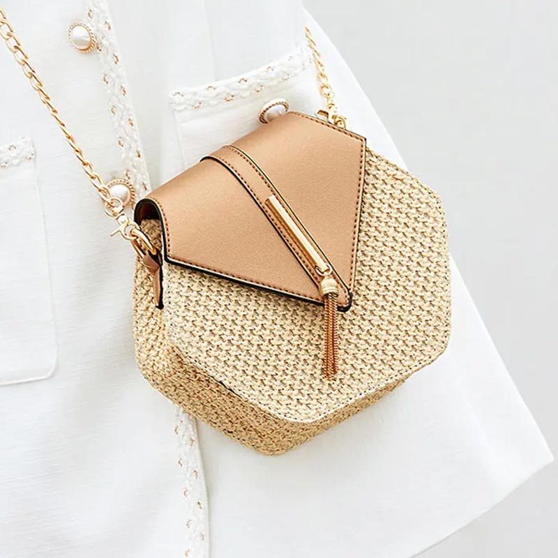 Sac à Bandoulière Hexagonal en Raphia et Similicuir